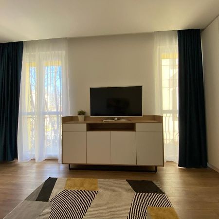 Cozy Apartment In The Business Area Of Букурещ Екстериор снимка
