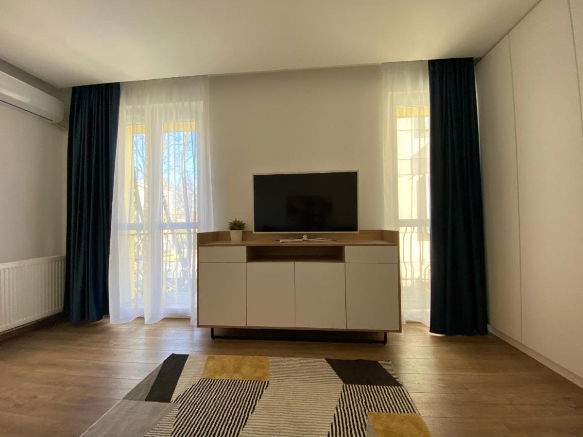 Cozy Apartment In The Business Area Of Букурещ Екстериор снимка